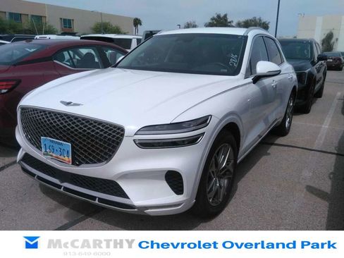 Used 2025 Genesis GV70 2.5T image 3