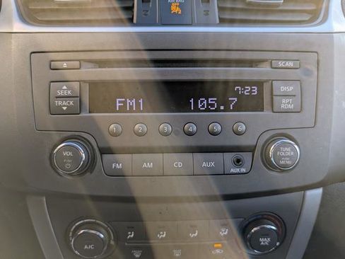 Used 2014 Nissan Sentra SV image 12