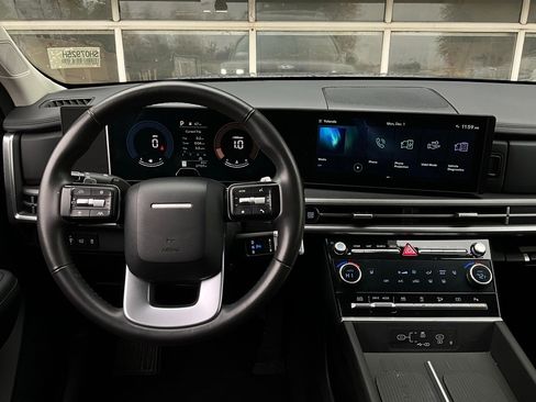 Used 2025 Hyundai Santa Fe SEL image 15