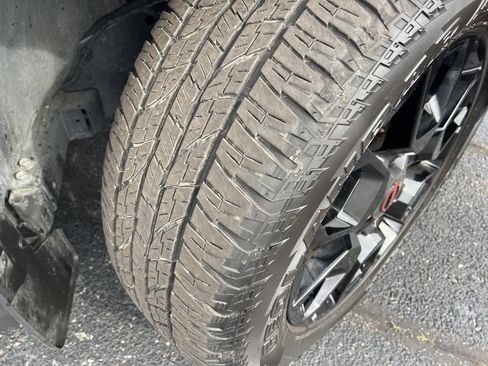 Used 2025 Nissan Armada PRO-4X w/ Pro-4X Premium Package image 4