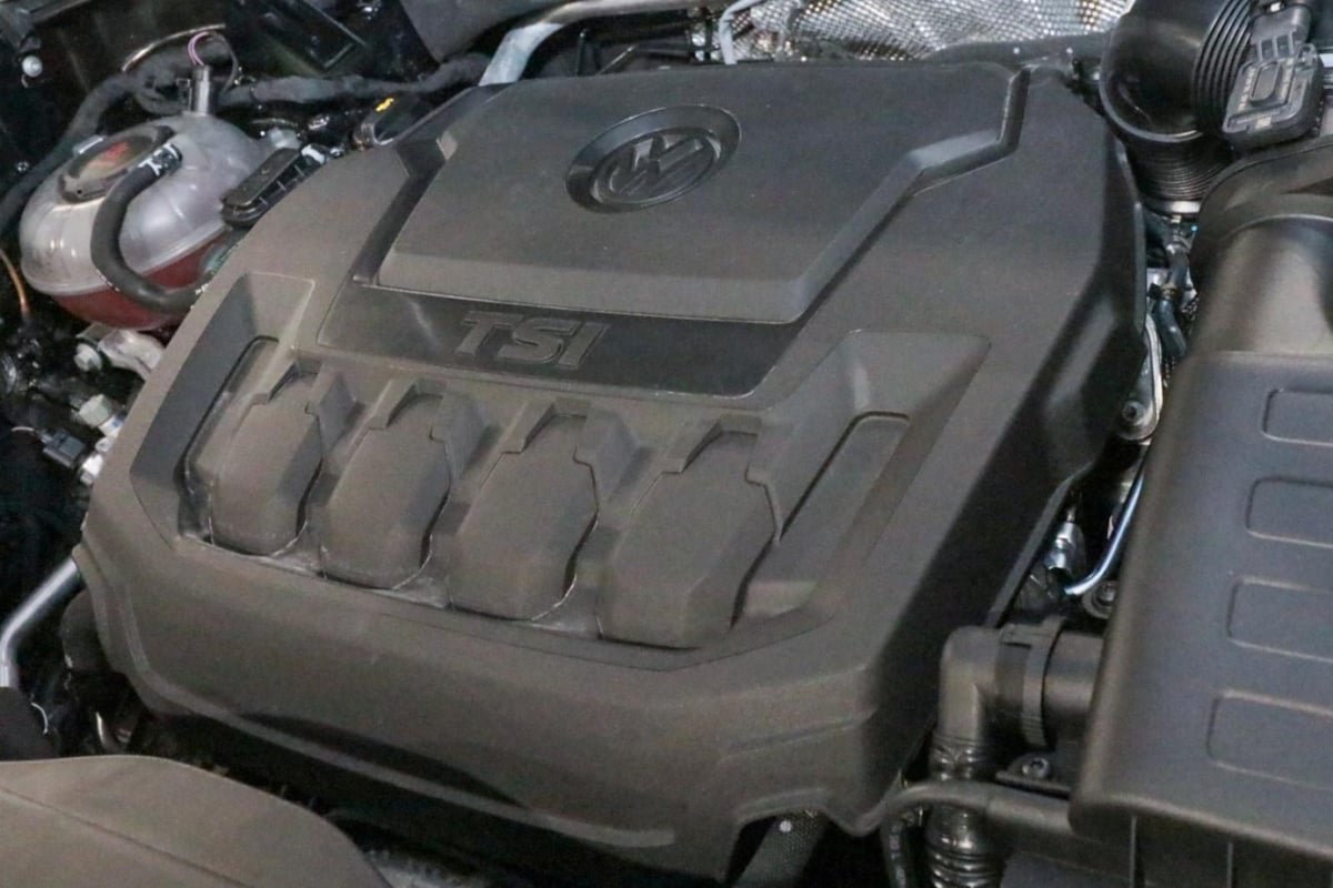 Used 2023 Volkswagen Tiguan SE R-Line FWD image 8