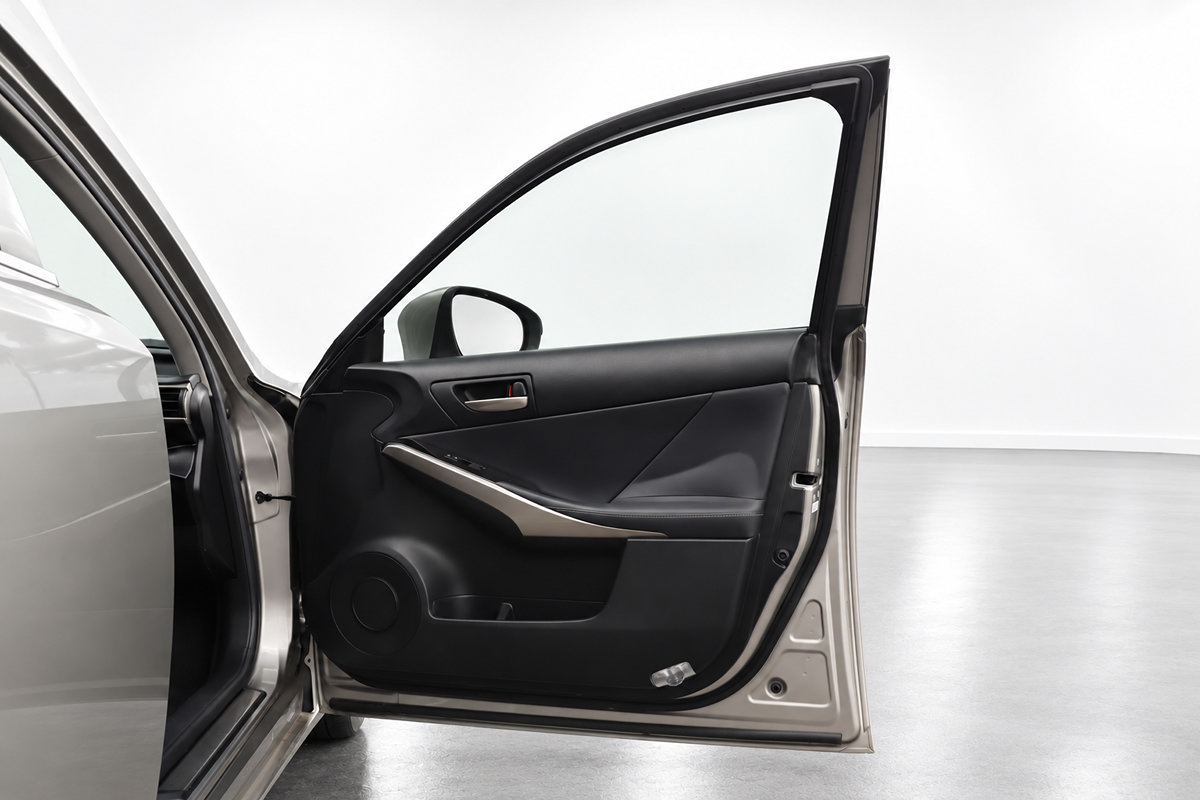 Used 2017 Lexus IS 200t RWD image 20