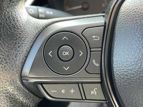 Used 2025 Toyota Corolla LE image 21