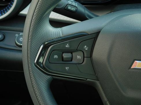 Used 2024 Chevrolet Trax LS w/ LS Convenience Package image 10