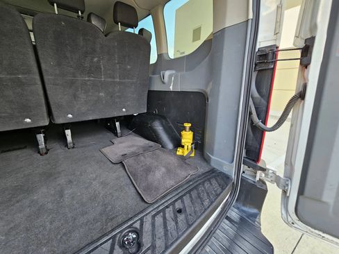Used 2017 Ford Transit 350 XLT RWD image 10