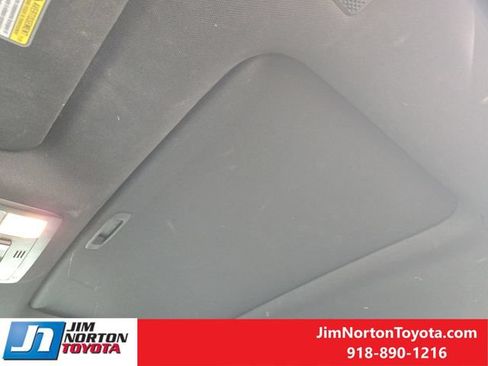 Used 2021 Toyota Tacoma TRD Off-Road w/ TRD Premium Off Road Package AWD/4WD image 27