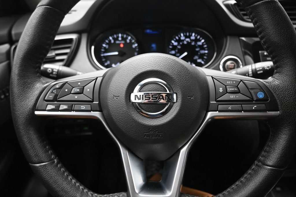 Used 2020 Nissan Rogue SV w/ Premium Package AWD/4WD image 29