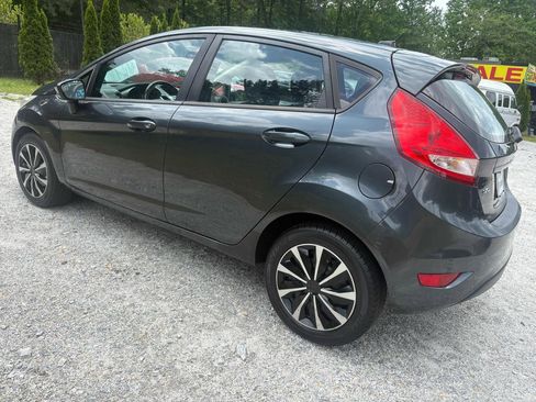 Used 2011 Ford Fiesta SE w/ 201A Rapid Spec Order Code FWD image 5