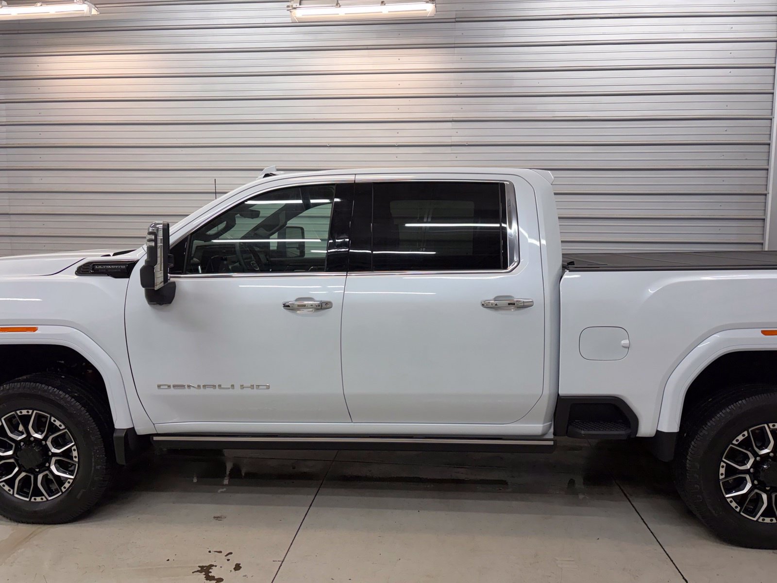 Used 2026 GMC Sierra 3500 Denali Ultimate AWD/4WD image 9