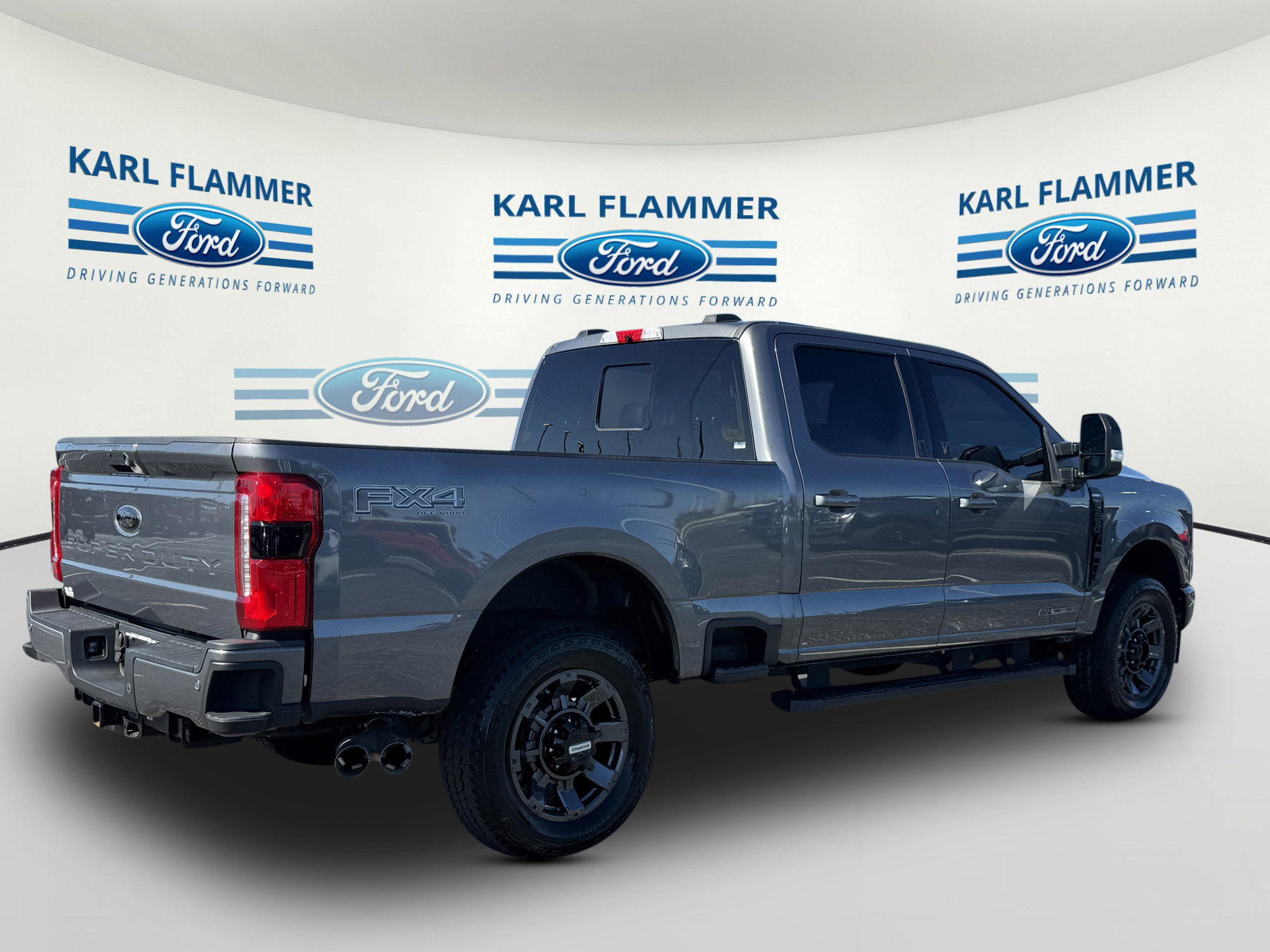 Used 2024 Ford F250 Lariat w/ Lariat Ultimate Package AWD/4WD image 3