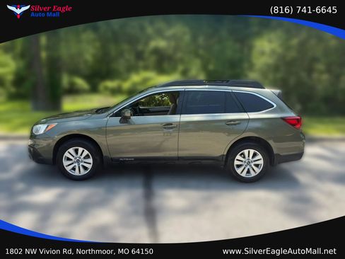 Used 2016 Subaru Outback 2.5i Premium AWD/4WD image 2