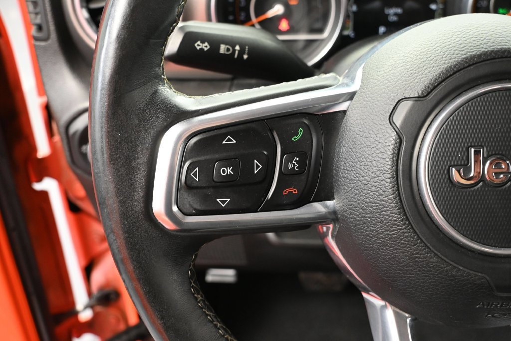 Used 2018 Jeep Wrangler Unlimited Sahara w/ Dual Top Group AWD/4WD image 20