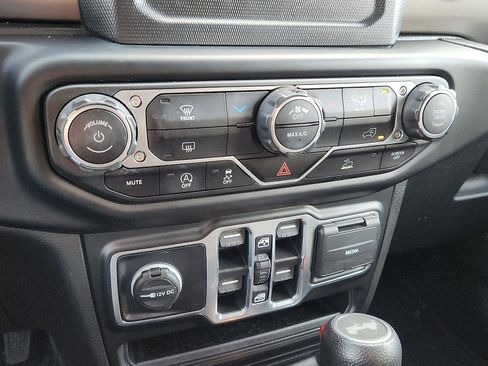 Certified 2022 Jeep Wrangler Unlimited Sport image 17