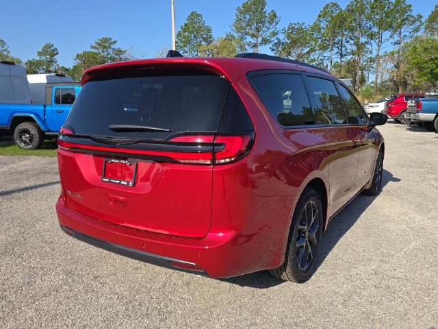 New 2026 Chrysler Pacifica Select w/ S Appearance Package FWD image 4