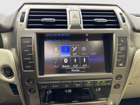 Used 2015 Lexus GX 460 Luxury AWD/4WD image 28