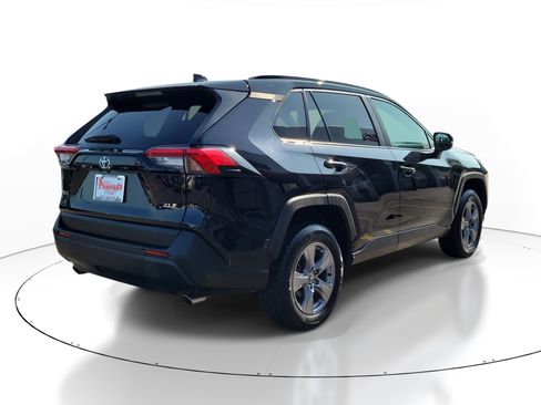 Used 2024 Toyota RAV4 XLE FWD image 4