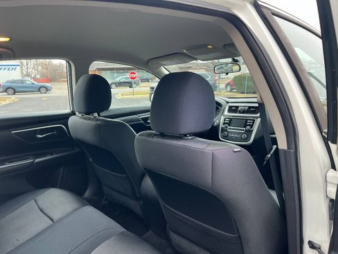 Used 2016 Nissan Altima 2.5 SR FWD image 25