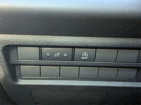 New 2026 Mitsubishi Outlander SE image 28