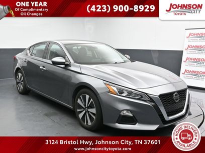 Used 2022 Nissan Altima 2.5 SV