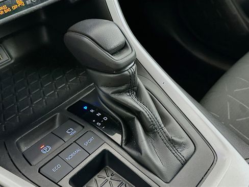 Used 2024 Toyota RAV4 XLE image 25