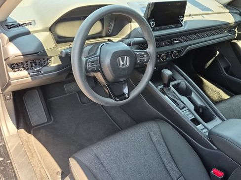 Used 2025 Honda Accord SE image 15