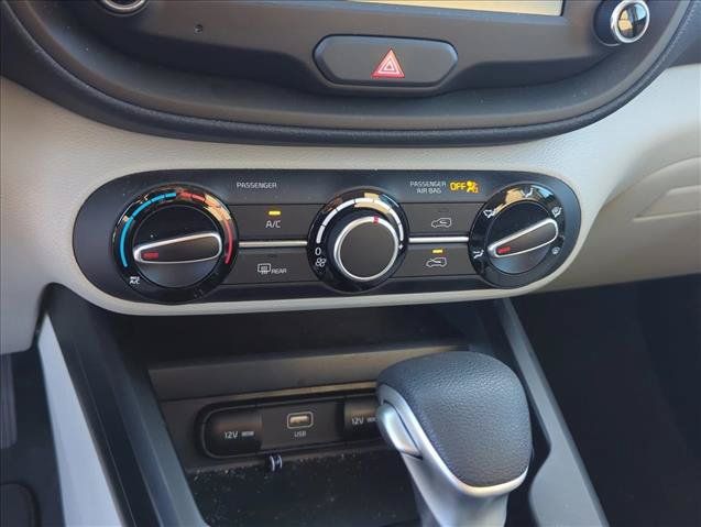 Used 2025 Kia Soul LX FWD image 23
