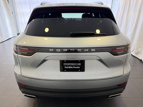 Certified 2023 Porsche Cayenne AWD/4WD image 8