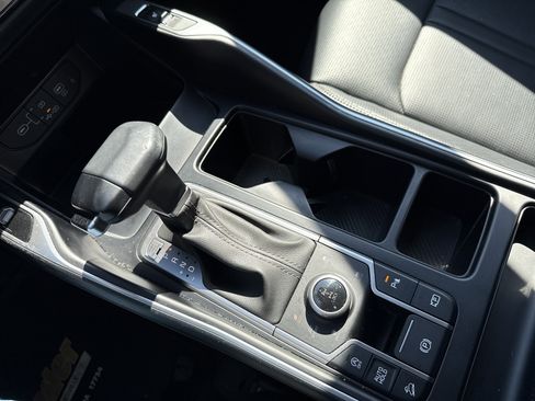 Used 2024 Kia Sorento S w/ Panoramic Sunroof Package image 24