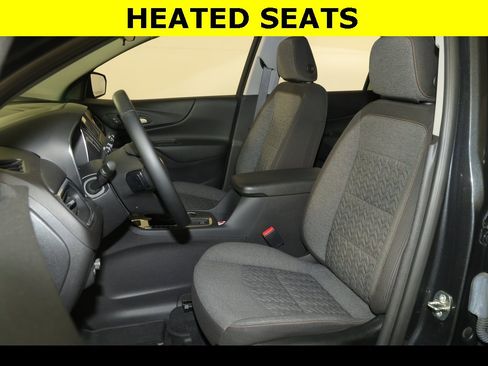 Used 2023 Chevrolet Equinox LT image 3