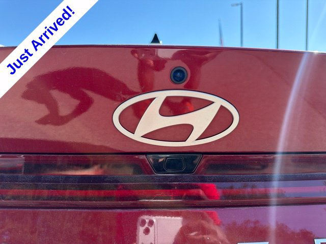 Used 2025 Hyundai Elantra SEL FWD image 15