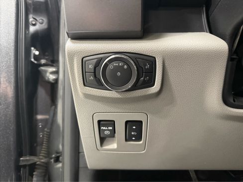 Used 2018 Ford F150 XLT w/ Equipment Group 302A Luxury AWD/4WD image 24
