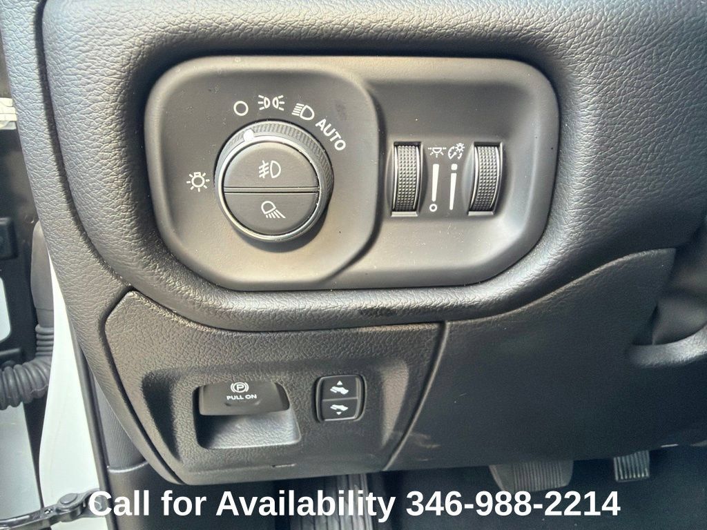 Used 2026 RAM 1500 Laramie AWD/4WD image 13