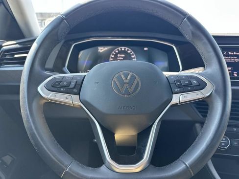 Used 2024 Volkswagen Jetta SE FWD image 20