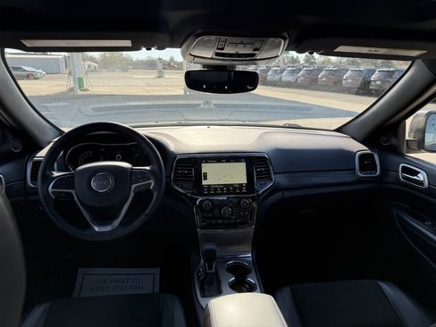 Used 2020 Jeep Grand Cherokee Altitude AWD/4WD image 18