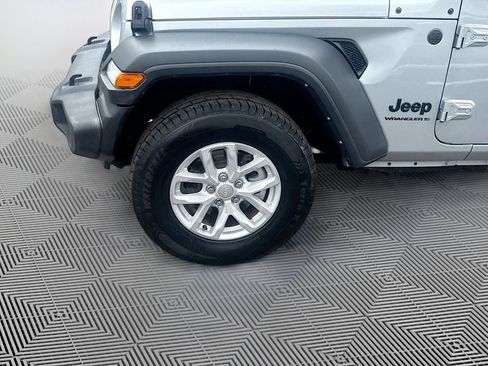 Used 2023 Jeep Wrangler Sport S image 34