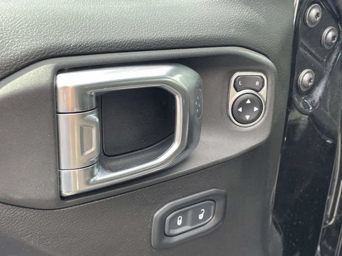 Used 2023 Jeep Wrangler Unlimited Sport w/ Sun And Sound Package AWD/4WD image 25
