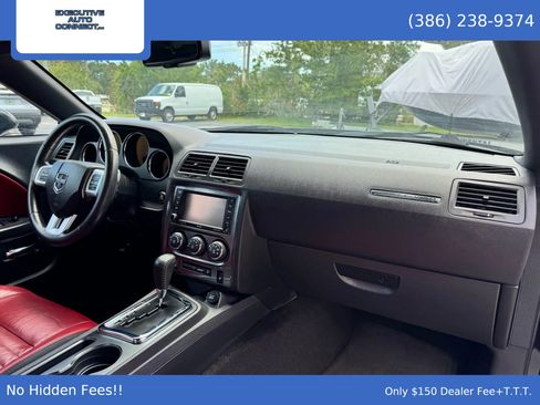 Used 2014 Dodge Challenger SXT image 12