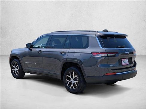 Used 2025 Jeep Grand Cherokee L Limited AWD/4WD image 8