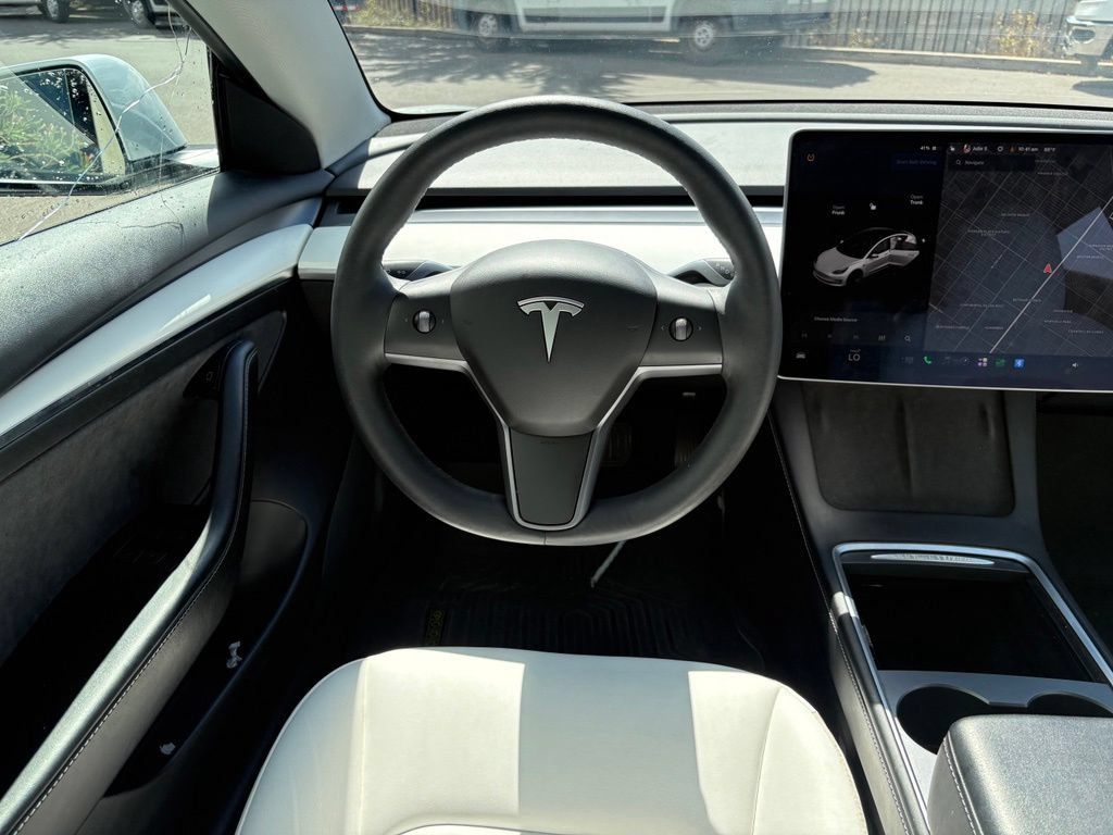 Used 2021 Tesla Model 3 Standard Range Plus RWD image 6
