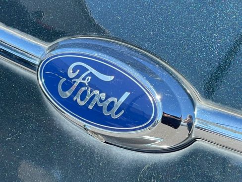 Used 2015 Ford Taurus Limited FWD image 10