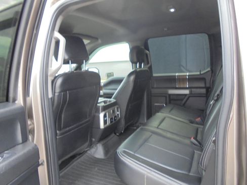 Used 2019 Ford F150 Lariat image 14