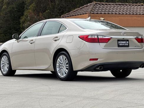 Used 2013 Lexus ES 350 w/ Premium Pkg FWD image 3