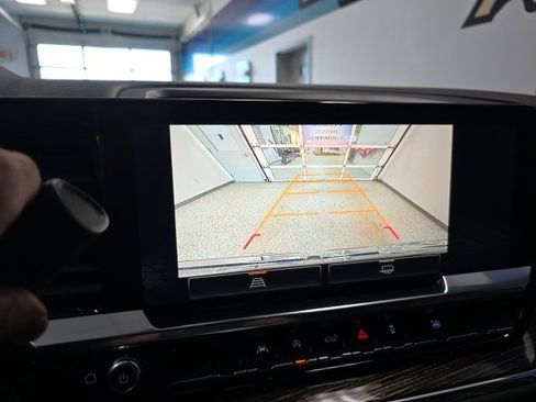 Used 2024 GMC Sierra 1500 Elevation image 24