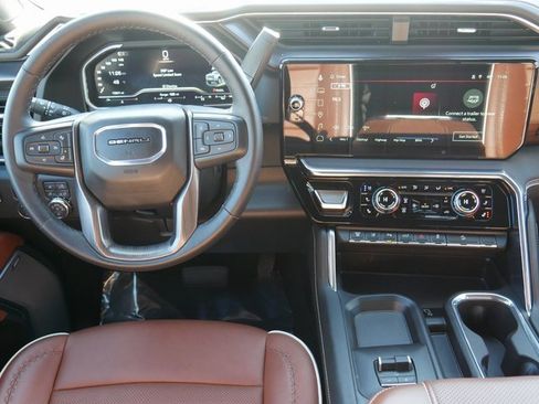 Used 2024 GMC Sierra 2500 Denali Ultimate w/ Snow Plow Prep/Camper Package image 21