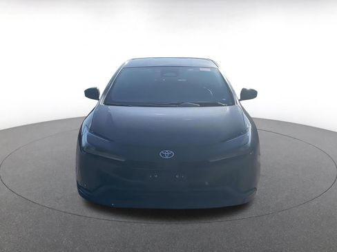 Used 2025 Toyota Prius LE image 2