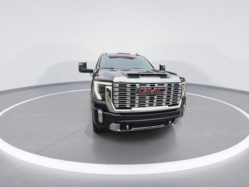Certified 2025 GMC Sierra 2500 Denali w/ Denali Reserve Package image 4