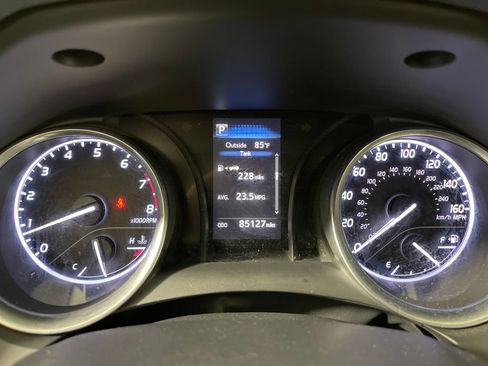 Used 2018 Toyota Camry SE FWD image 20