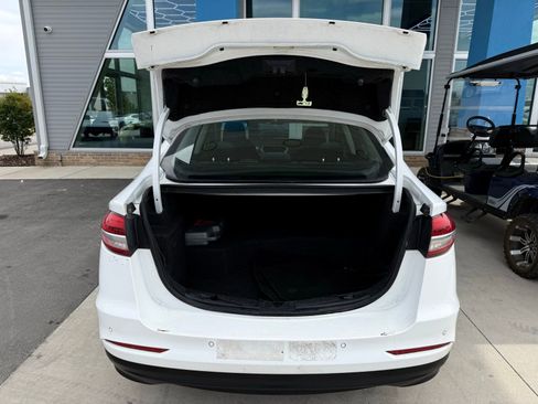 Used 2020 Ford Fusion SE image 46