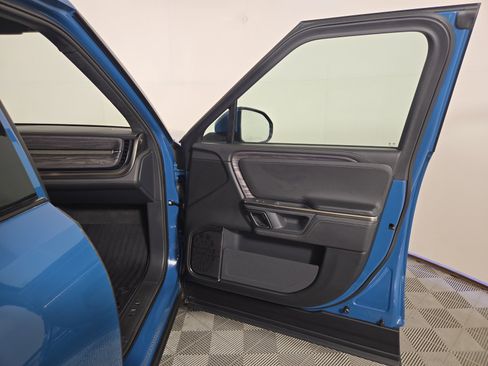 Used 2022 Rivian R1T Launch Edition AWD/4WD image 18