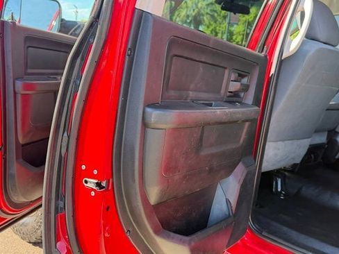 Used 2018 RAM 3500 Tradesman w/ Chrome Appearance Group AWD/4WD image 15